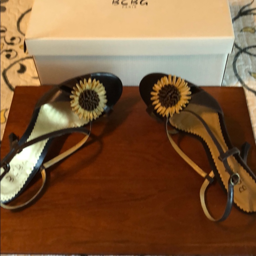 BCBG Paris Sandals Size 8